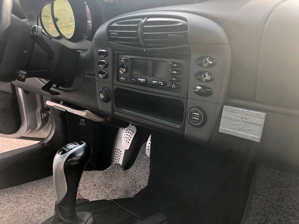 1999 Porsche 996 Carrera - Image 13 of 16