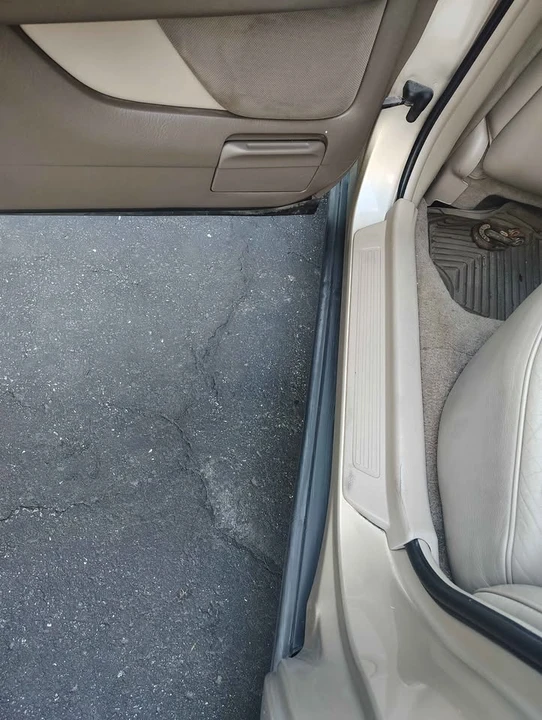 1999 Acura RL 1st Gen - Image 7 of 9