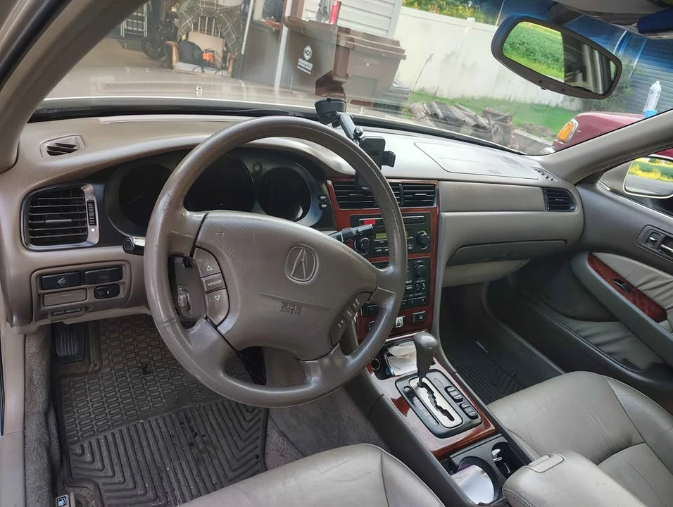 1999 Acura RL 1st Gen - Image 3 of 9