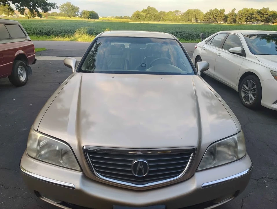 1999 Acura RL 1st Gen - Image 2 of 9