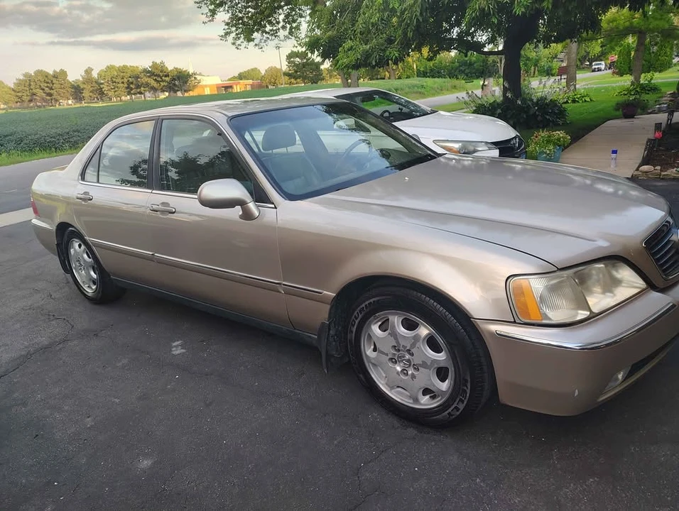 1999 Acura RL 1st Gen - Image 9 of 9