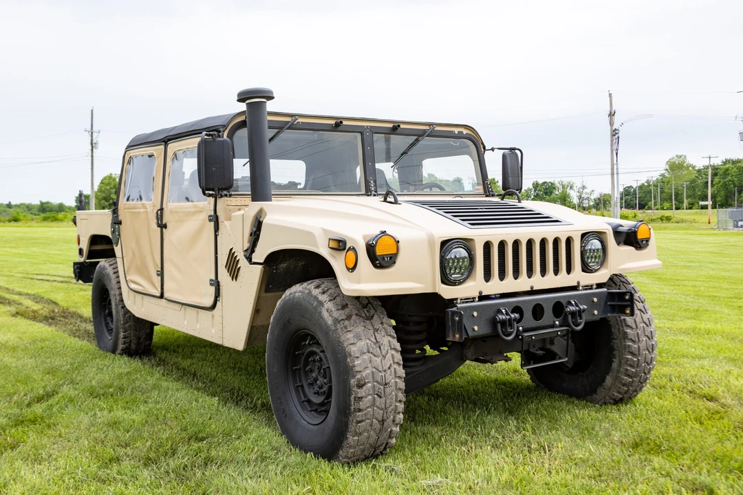 1999 Hummer HMMWV - Image 3 of 31