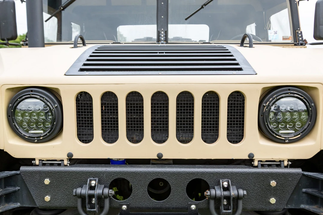 1999 Hummer HMMWV - Image 10 of 31