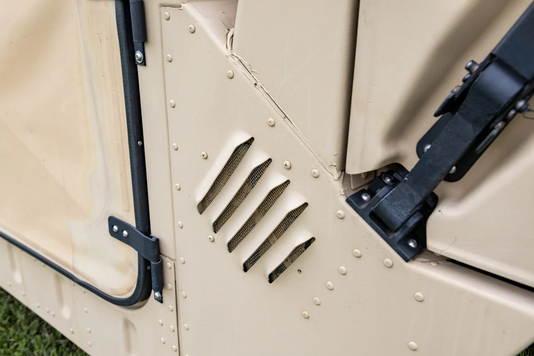 1999 Hummer HMMWV - Image 30 of 31