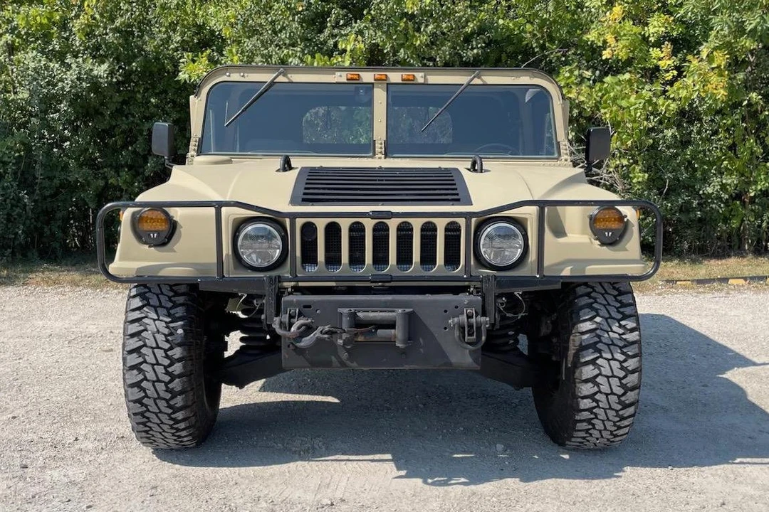 1999 AM General Hummer - Image 2 of 31