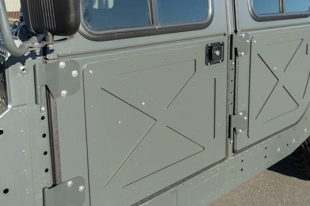 1999 AM General Hummer - Image 31 of 31