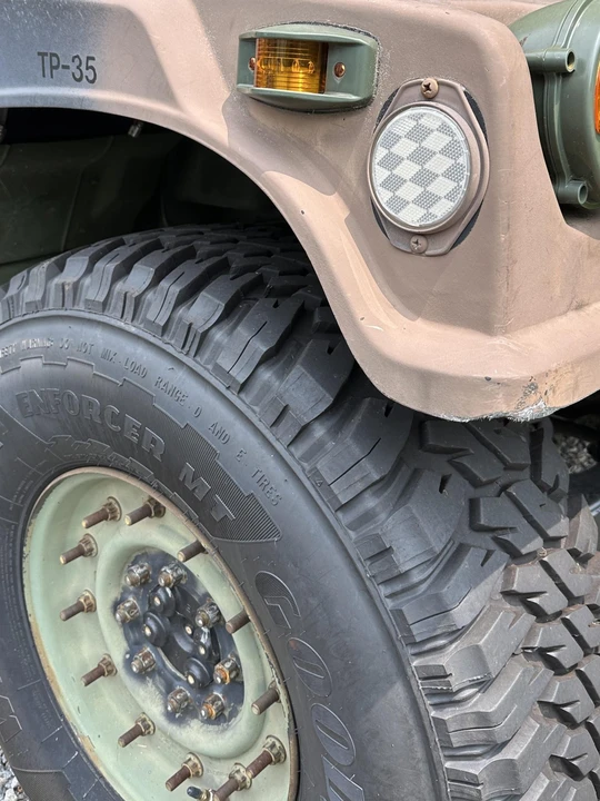 1999 Hummer HMMWV - Image 10 of 31
