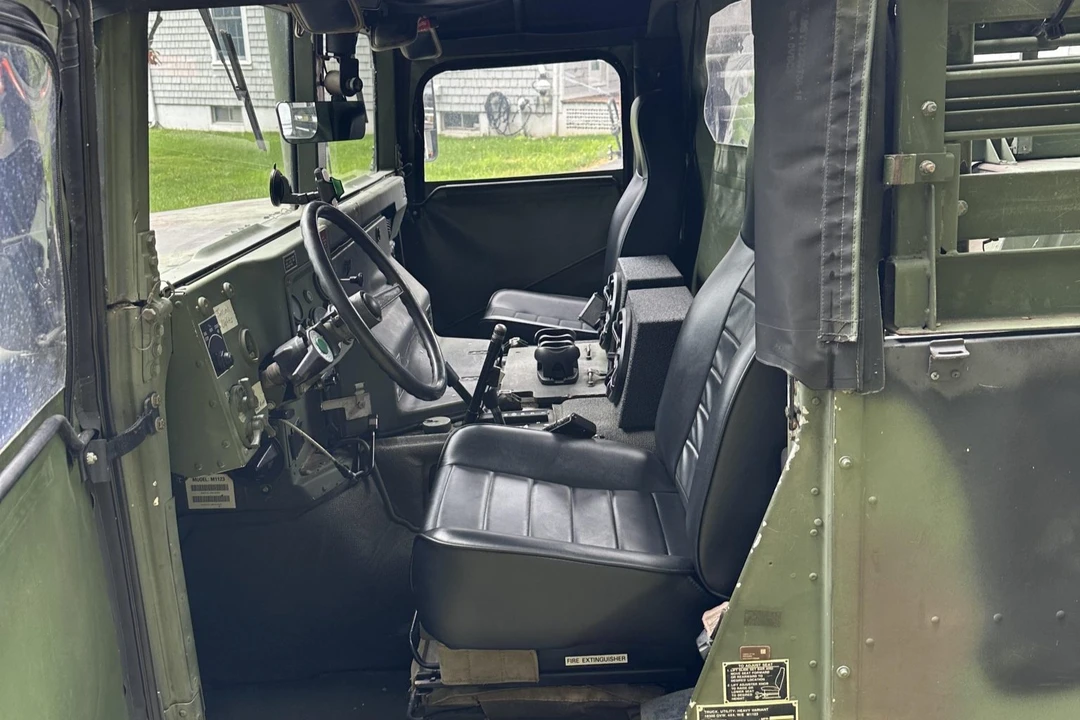 1999 Hummer HMMWV - Image 30 of 31