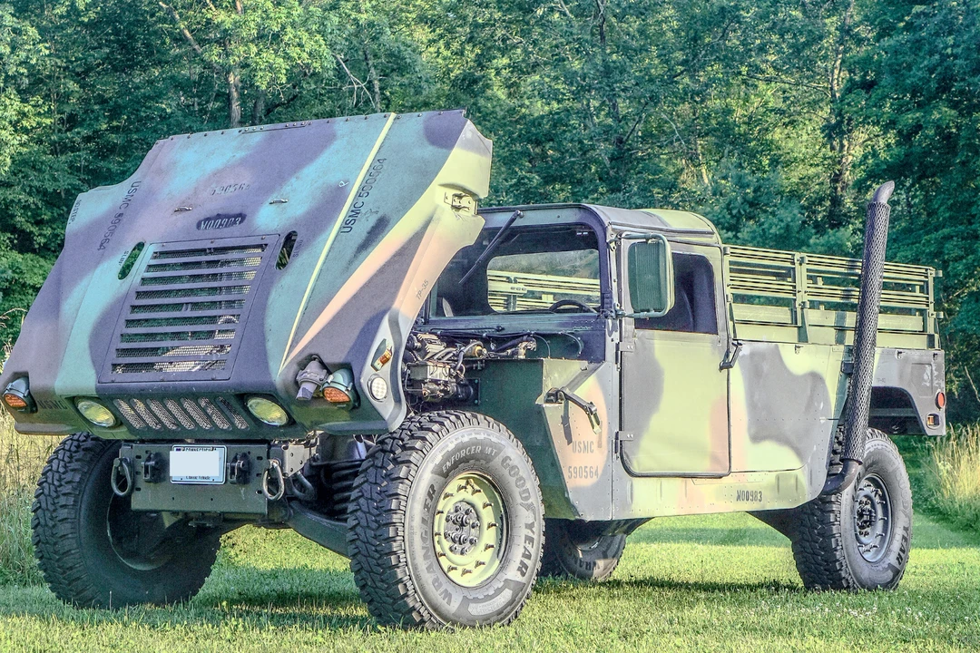 1999 Hummer HMMWV - Image 2 of 31