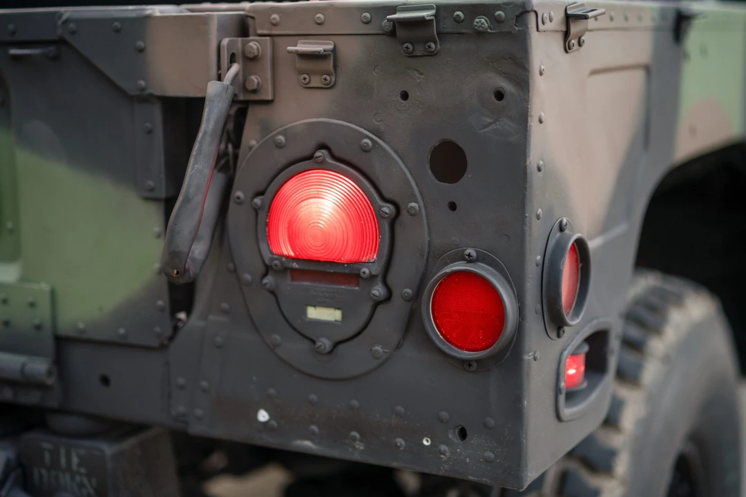 1999 Hummer HMMWV - Image 15 of 31