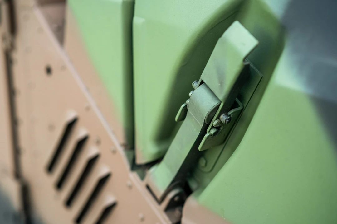 1999 Hummer HMMWV - Image 23 of 31