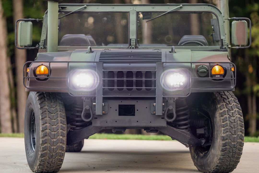 1999 Hummer HMMWV - Image 10 of 31