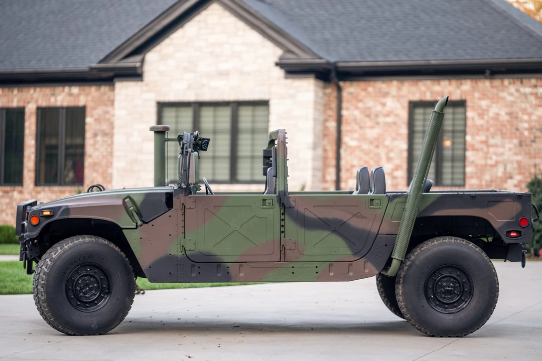 1999 Hummer HMMWV - Image 5 of 31