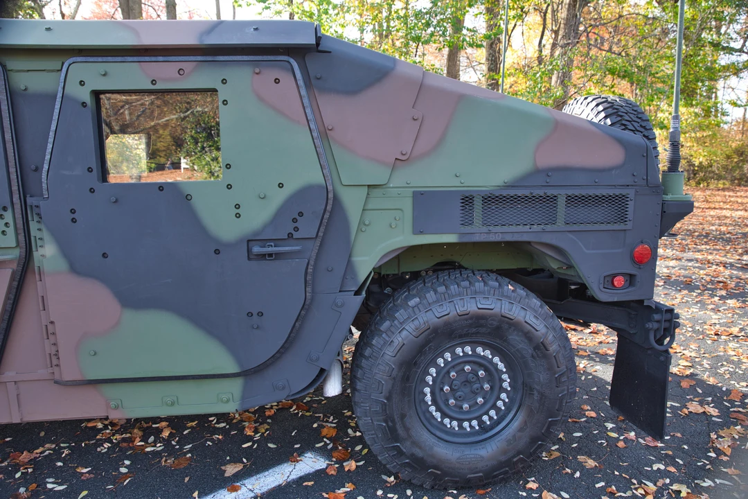 1999 AM General Hummer - Image 31 of 31