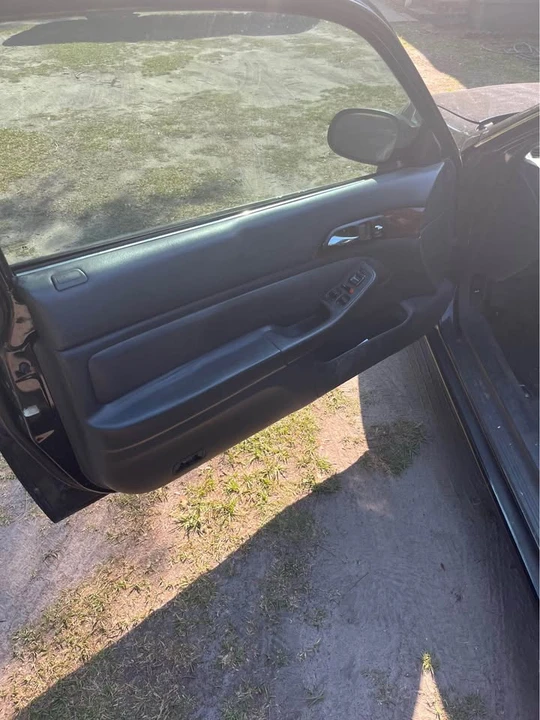 1999 Acura CL 1st Gen - Image 5 of 8