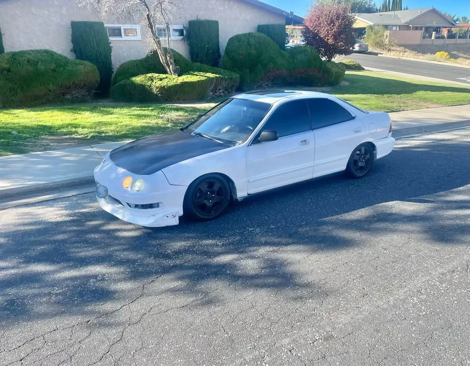 1999 Acura Integra 3rd Gen - Image 2 of 13