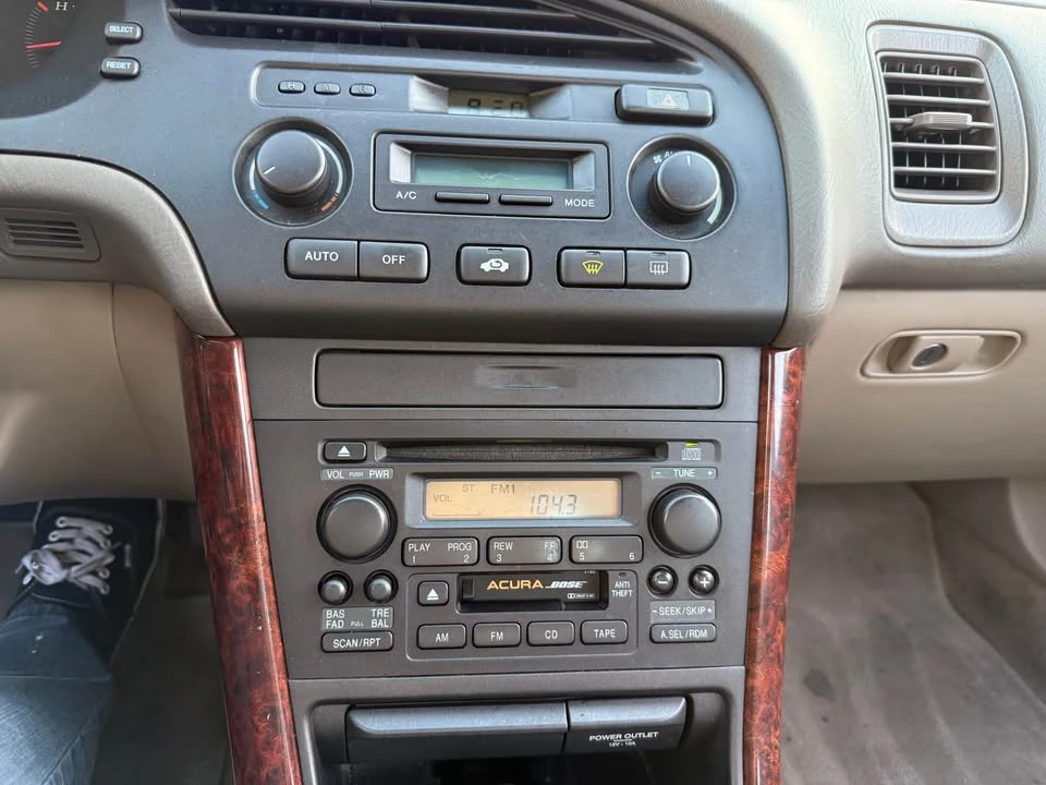 1999 Acura TL 2nd Gen - Image 14 of 16