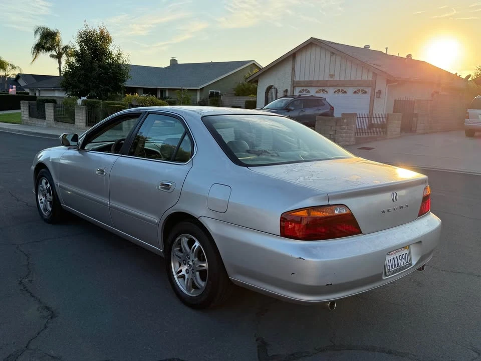 1999 Acura TL 2nd Gen - Image 4 of 16