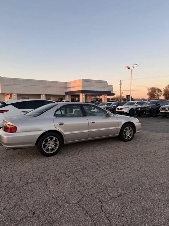 1999 Acura TL 2nd Gen - Image 4 of 10
