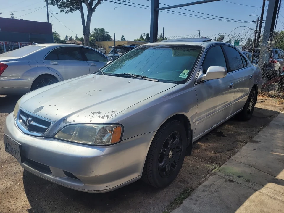 1999 Acura TL 2nd Gen - Image 2 of 10