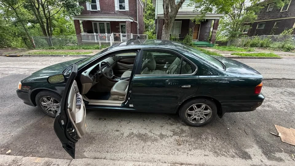 1999 Acura TL 2nd Gen - Image 3 of 10