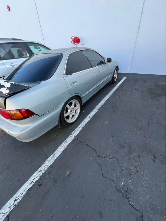 1999 Acura Integra 3rd Gen - Image 2 of 4