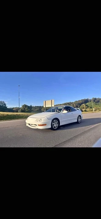 1999 Acura Integra 3rd Gen - Image 2 of 7