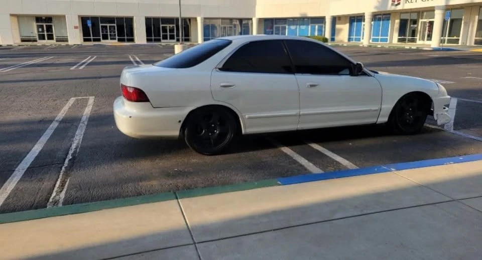 1999 Acura Integra 3rd Gen - Image 2 of 11