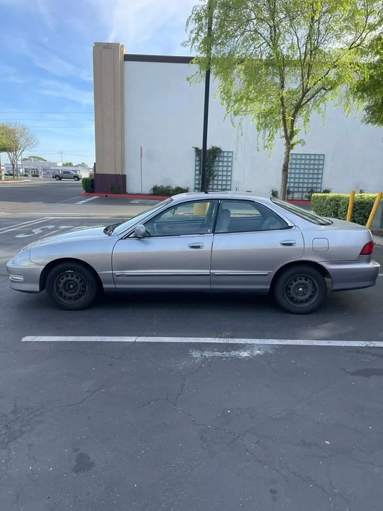 1999 Acura Integra 3rd Gen - Image 2 of 17
