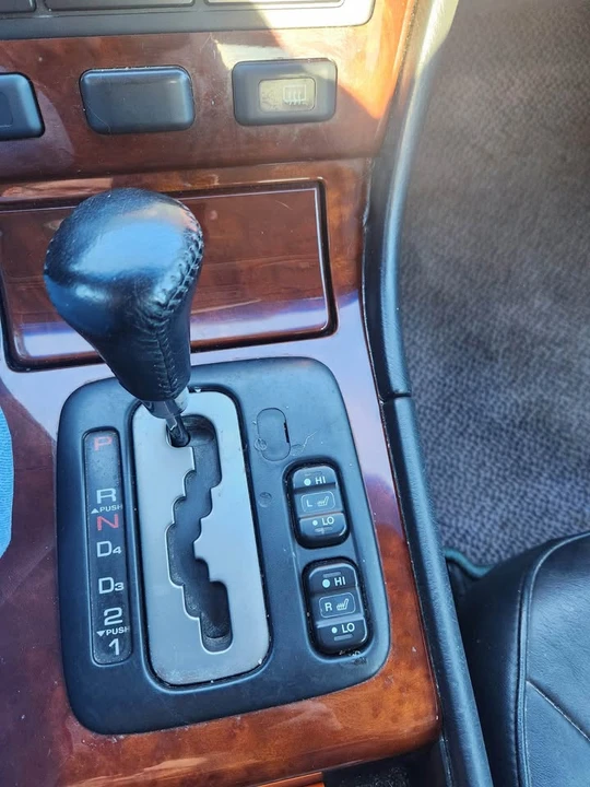 1999 Acura RL 1st Gen - Image 6 of 11