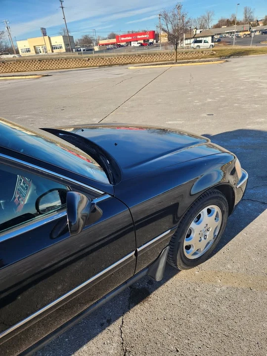 1999 Acura RL 1st Gen - Image 5 of 11