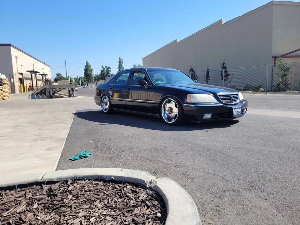 1999 Acura RL 1st Gen - Image 4 of 8