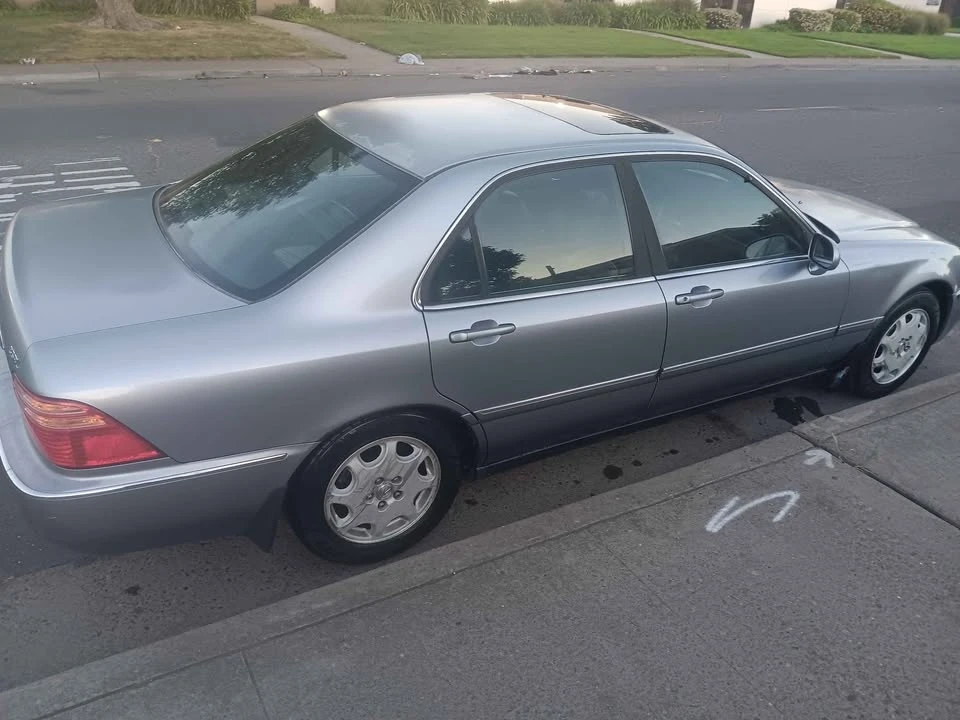 1999 Acura RL 1st Gen - Image 8 of 20