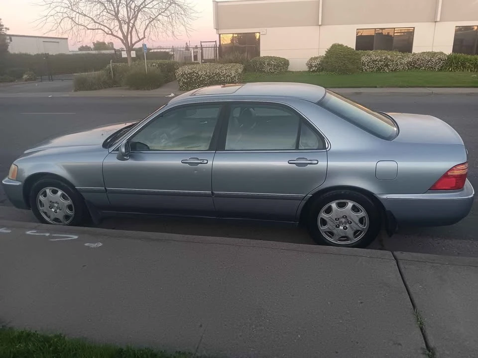 1999 Acura RL 1st Gen - Image 19 of 20