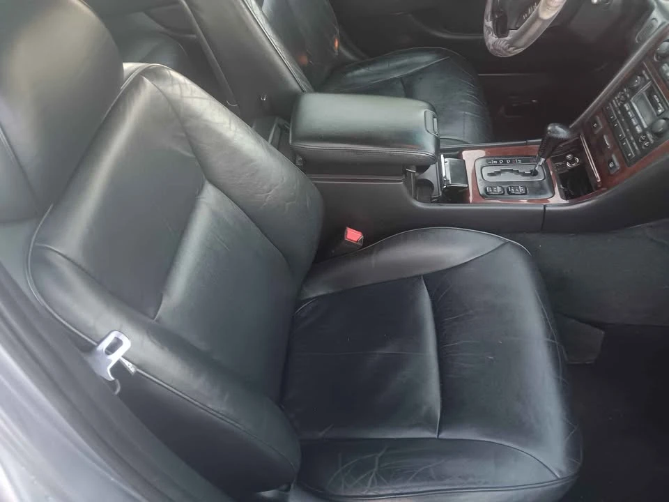 1999 Acura RL 1st Gen - Image 12 of 20