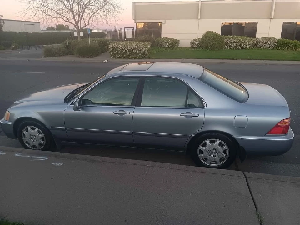 1999 Acura RL 1st Gen - Image 18 of 20