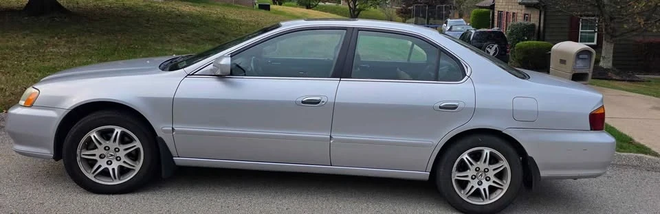 1999 Acura TL 2nd Gen - Image 2 of 3