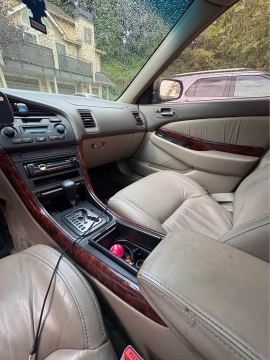 1999 Acura TL 2nd Gen - Image 2 of 10