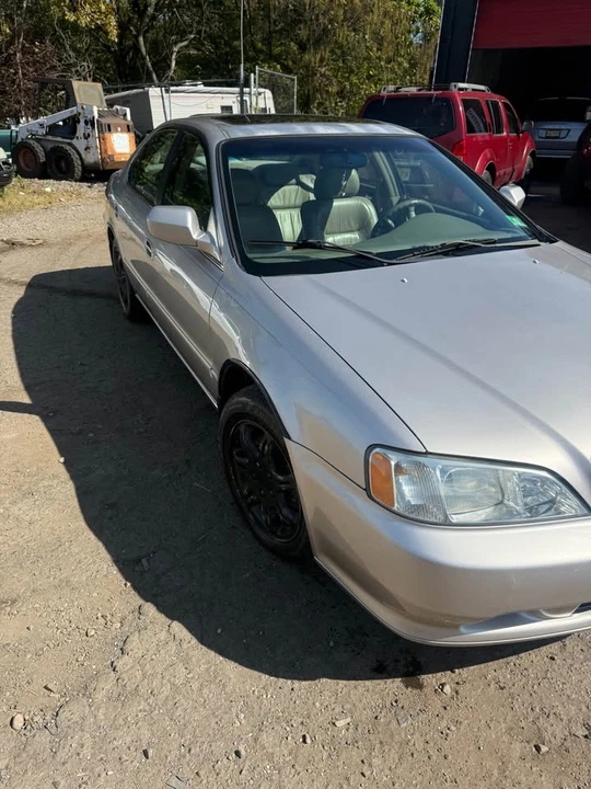 1999 Acura TL 2nd Gen - Image 4 of 14