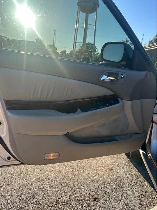 1999 Acura TL 2nd Gen - Image 11 of 19