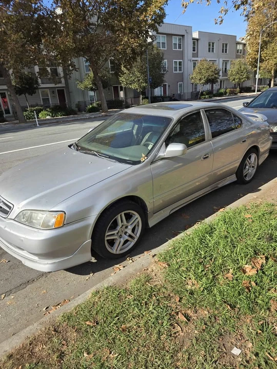 1999 Acura TL 2nd Gen - Image 2 of 2