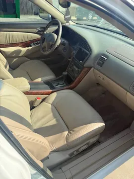 1999 Acura TL 2nd Gen - Image 4 of 7
