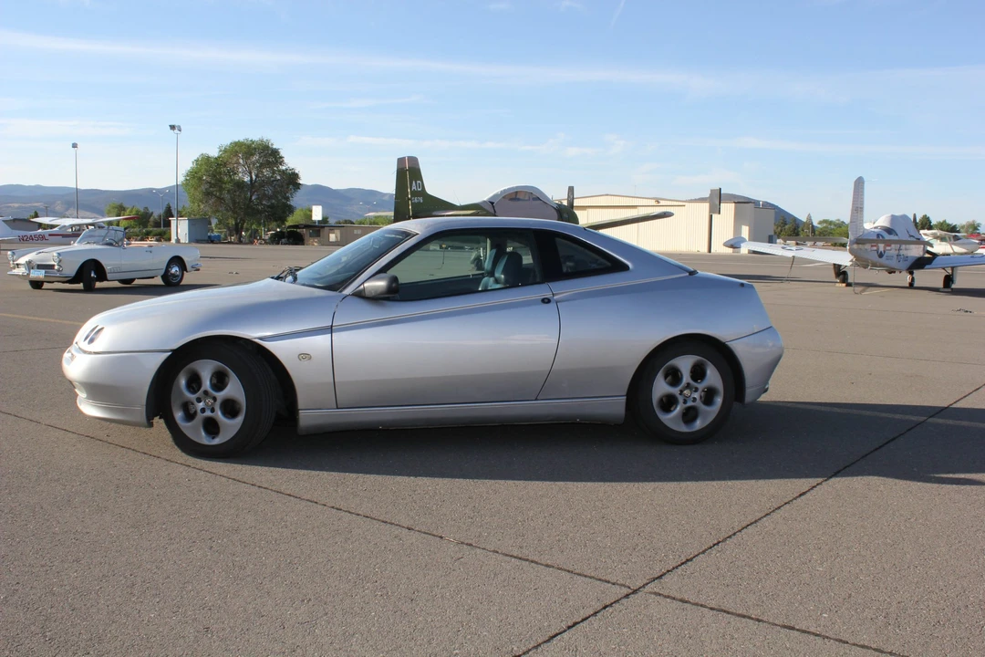 1999 Alfa Romeo 916 GTV & Spider - Image 10 of 31