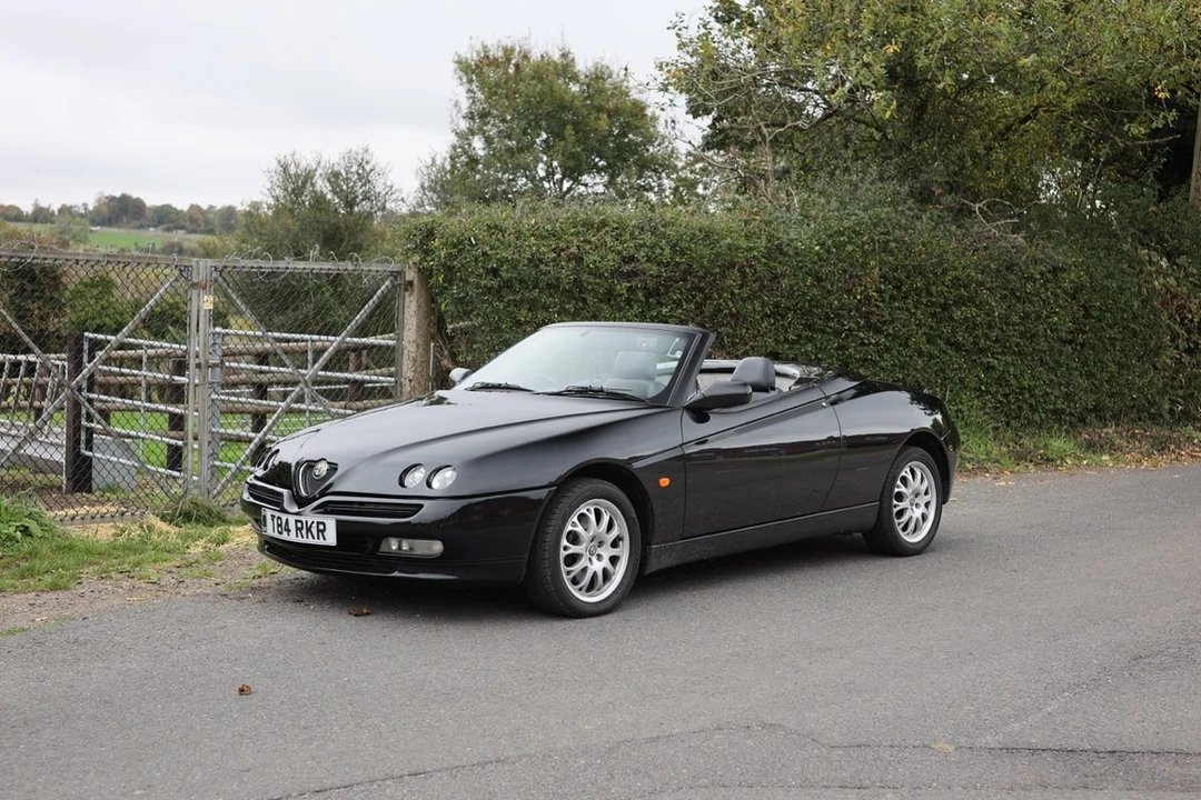 1999 Alfa Romeo 916 GTV & Spider - Image 15 of 30