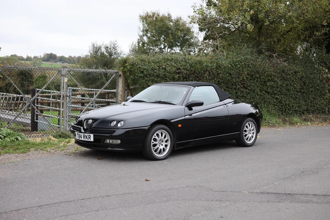 1999 Alfa Romeo 916 GTV & Spider - Image 17 of 30