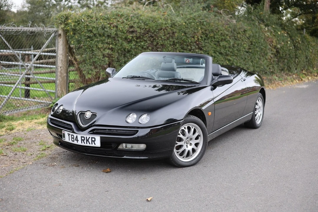 1999 Alfa Romeo 916 GTV & Spider - Image 16 of 30