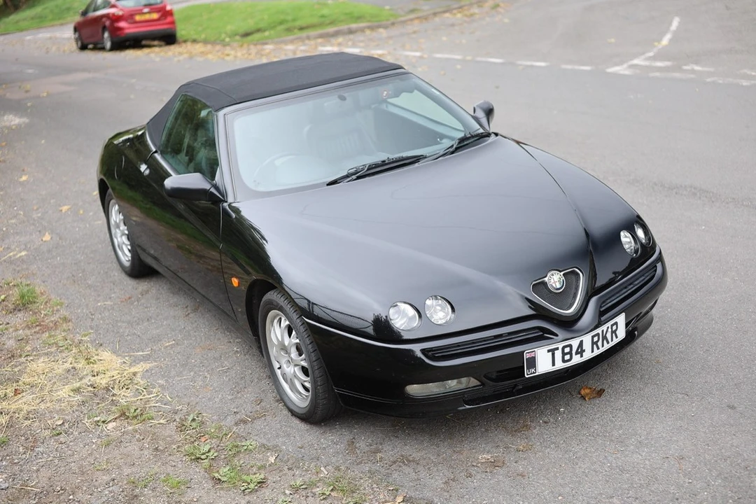 1999 Alfa Romeo 916 GTV & Spider - Image 21 of 30