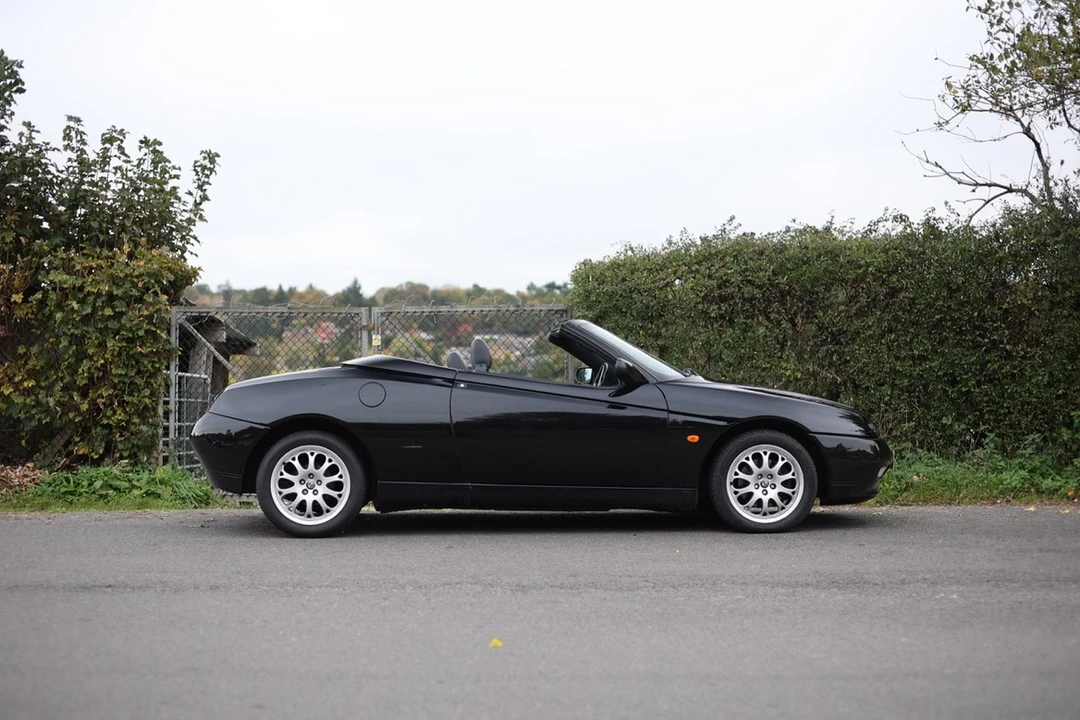1999 Alfa Romeo 916 GTV & Spider - Image 4 of 30