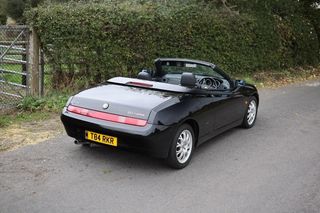 1999 Alfa Romeo 916 GTV & Spider - Image 6 of 30