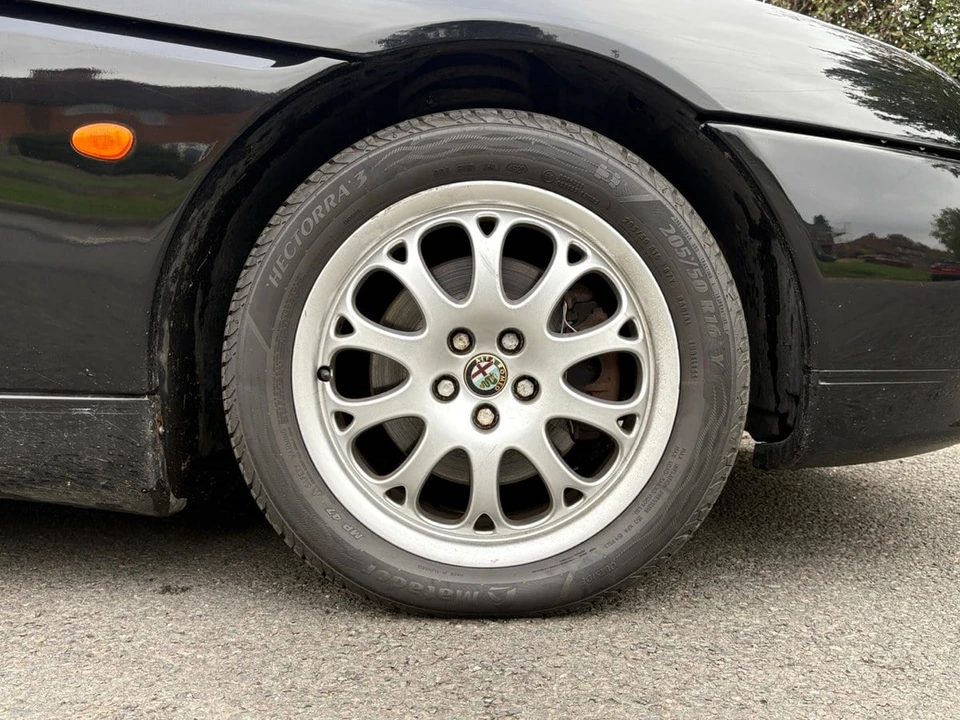 1999 Alfa Romeo 916 GTV & Spider - Image 22 of 30